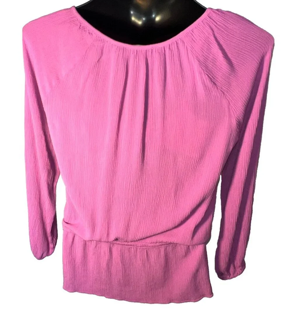 Michael Kors - Blouse Women's Size 6 Pink Rippled Keyhole Neck Ruffle Band Waist
